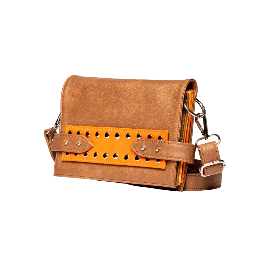 èN #oNe in Light brown & orange